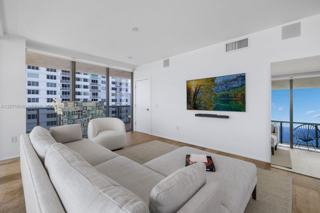 5875 Collins Ave , Unit 1102, Miami Beach, FL 33140 Photo