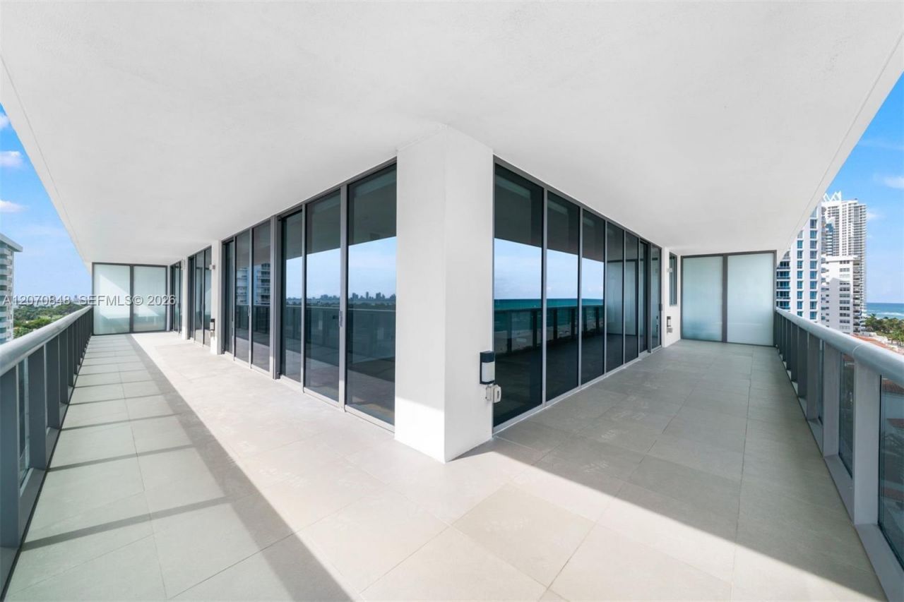 5875 Collins Ave , Unit 1102, Miami Beach, FL 33140 Photo