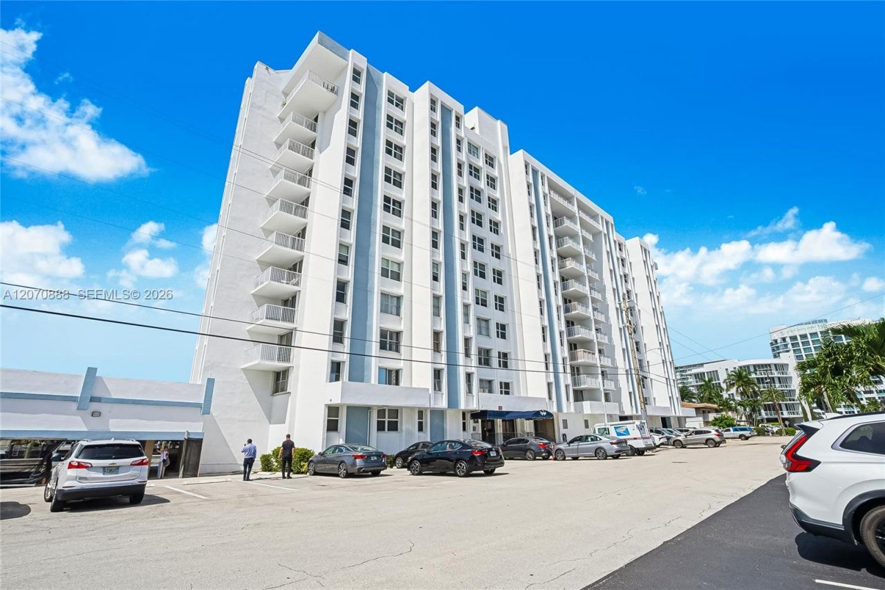 2881 NE 33rd Ct, Unit 5G, Fort Lauderdale, FL 33306 Photo
