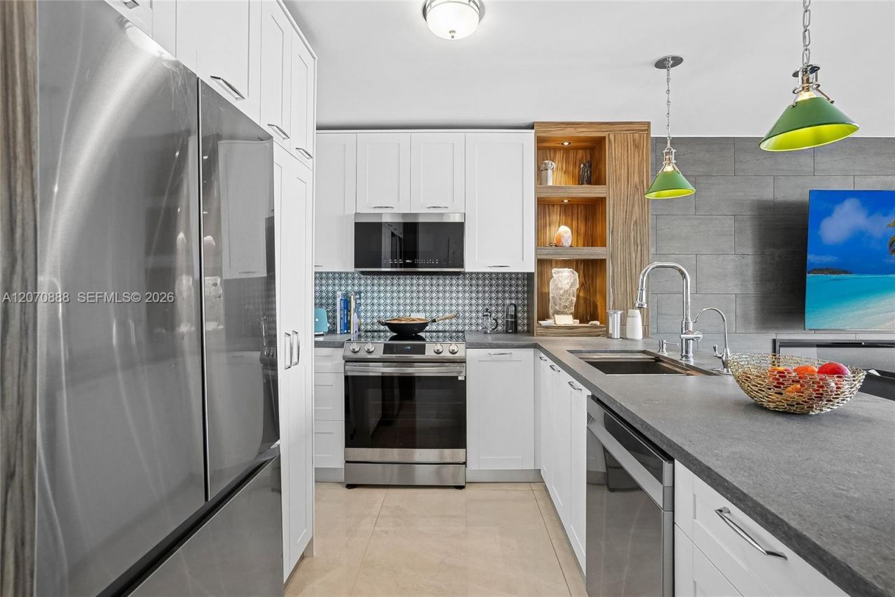 2881 NE 33rd Ct, Unit 5G, Fort Lauderdale, FL 33306 Photo