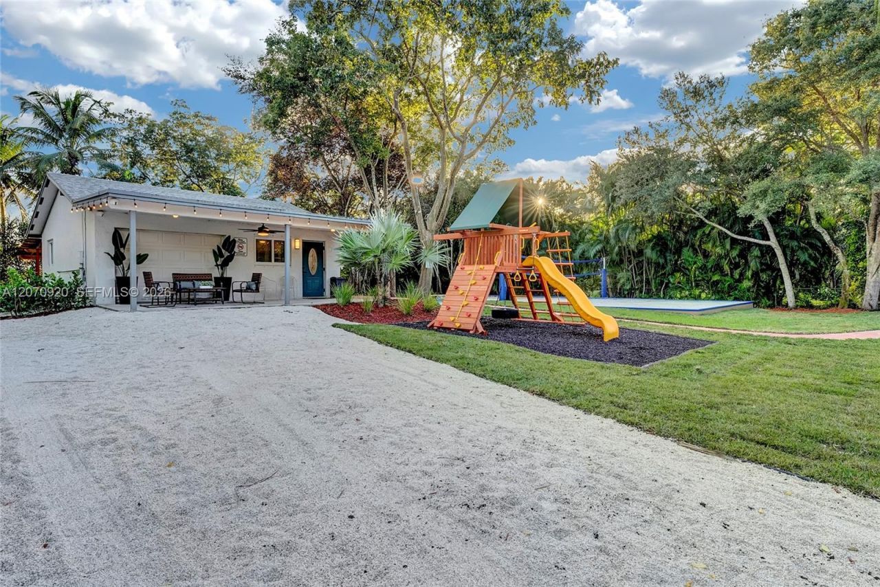 14330 SW 20th St, Davie, FL 33325 Photo