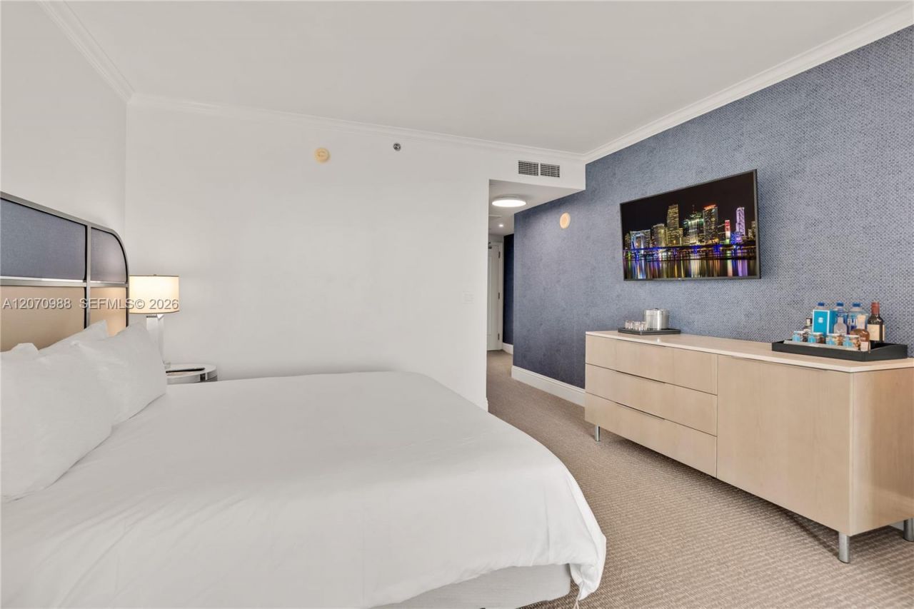 4401 Collins Ave , Unit 1508, Miami Beach, FL 33140 Photo