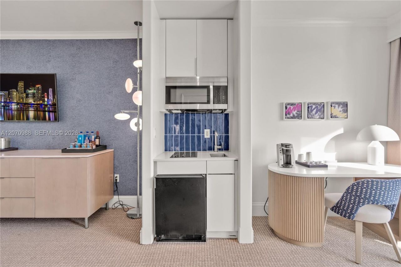 4401 Collins Ave , Unit 1508, Miami Beach, FL 33140 Photo