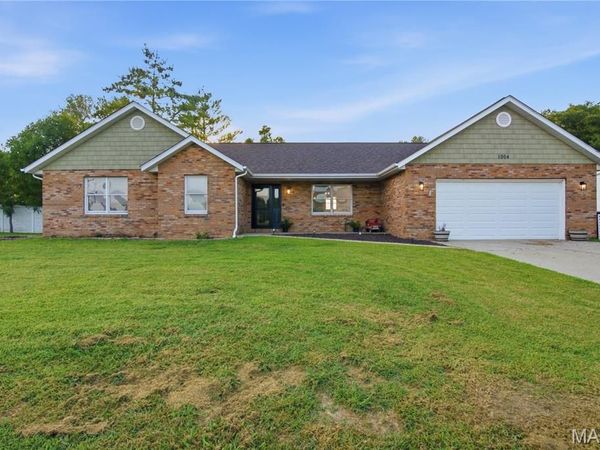 1004 Bradington Court, Columbia, IL 62236