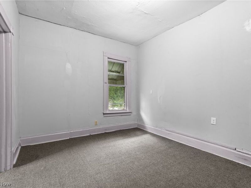 319 N 7th Street, Martins Ferry, OH 43935 Photo 17