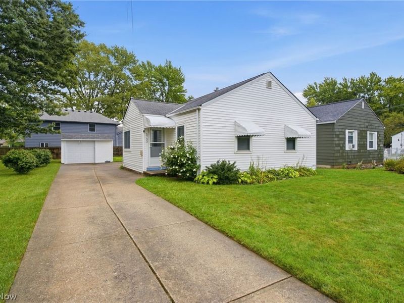 5733 Porter Road, North Olmsted, OH 44070 Photo 1