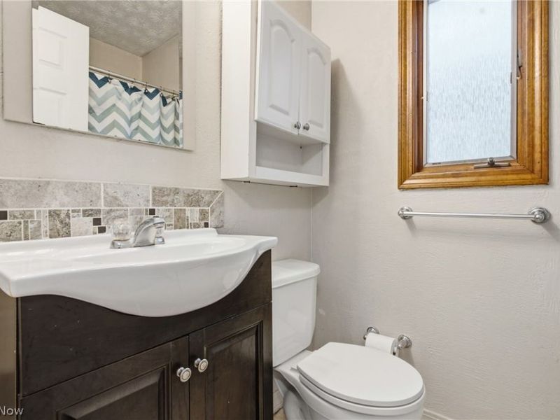 5733 Porter Road, North Olmsted, OH 44070 Photo 24