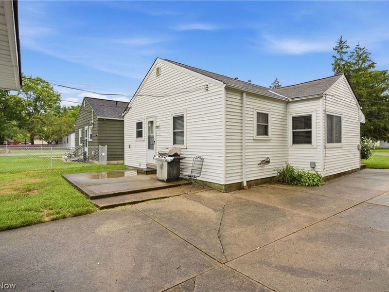 5733 Porter Road, North Olmsted, OH 44070 Photo 31