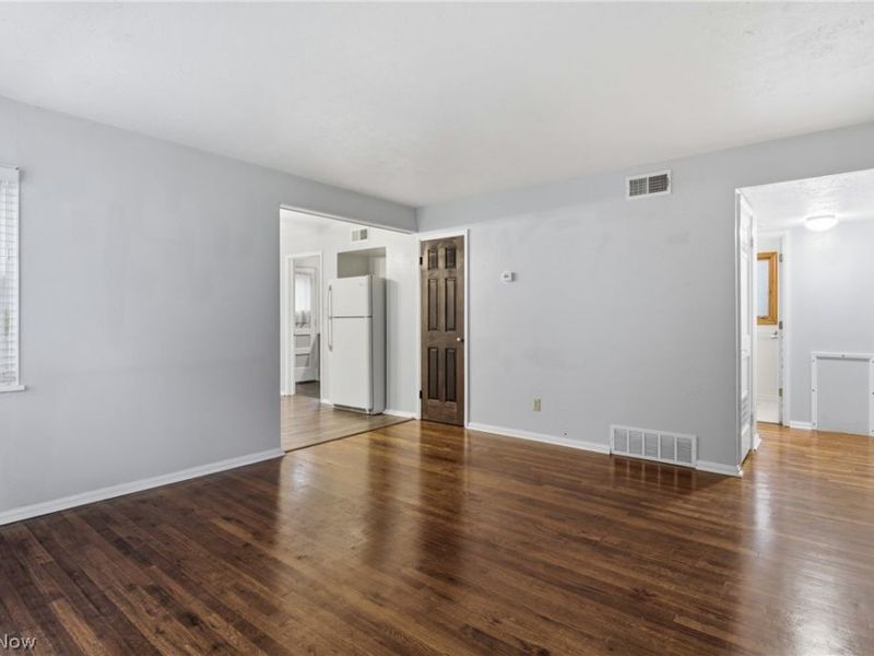 5733 Porter Road, North Olmsted, OH 44070 Photo 9