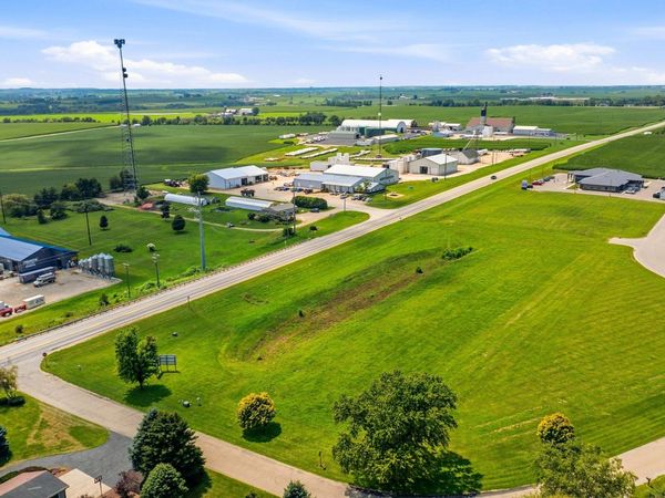 Tama Run Lane, Darlington, WI 53530