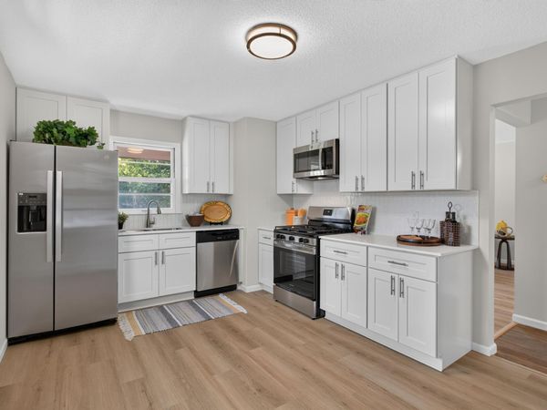 221 79th Way NE, Fridley, MN 55432