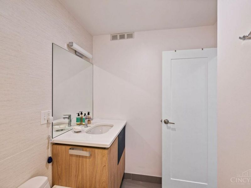2200 Victory Parkway, Unit 2104, Cincinnati, OH 45026 Photo 17