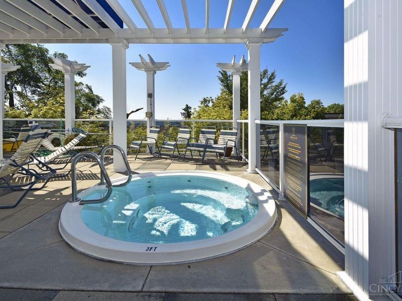 2200 Victory Parkway, Unit 2104, Cincinnati, OH 45026 Photo 29