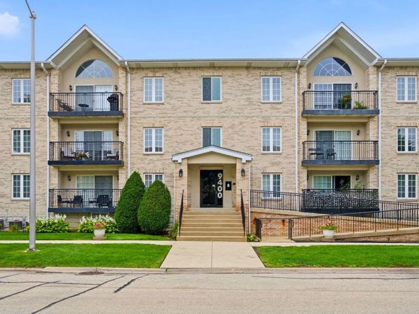 9400 S 79th Avenue , Unit 2E, Hickory Hills, IL 60457