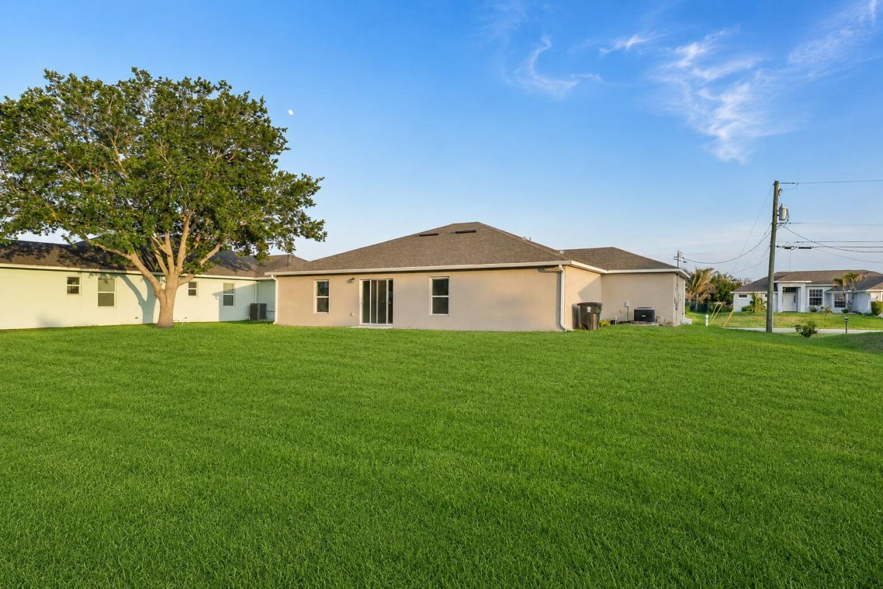 619 SW Hamberland Avenue, Port Saint Lucie, FL 34953 Photo