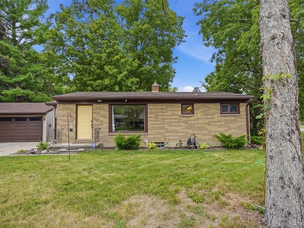 5683 Buckingham Road , Meridian Township, Mi 48840