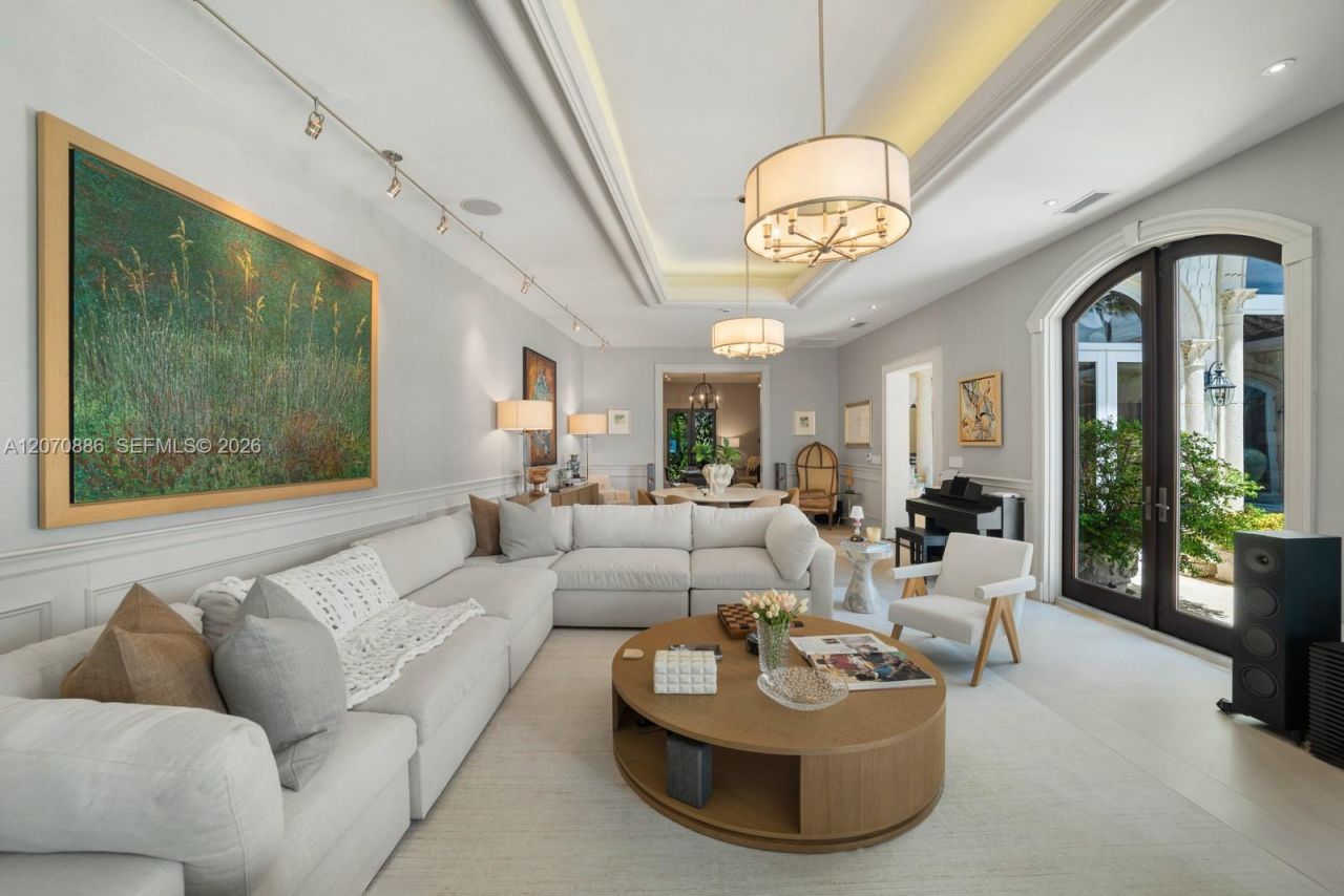 4 Palm Ave, Miami Beach, FL 33139 Photo