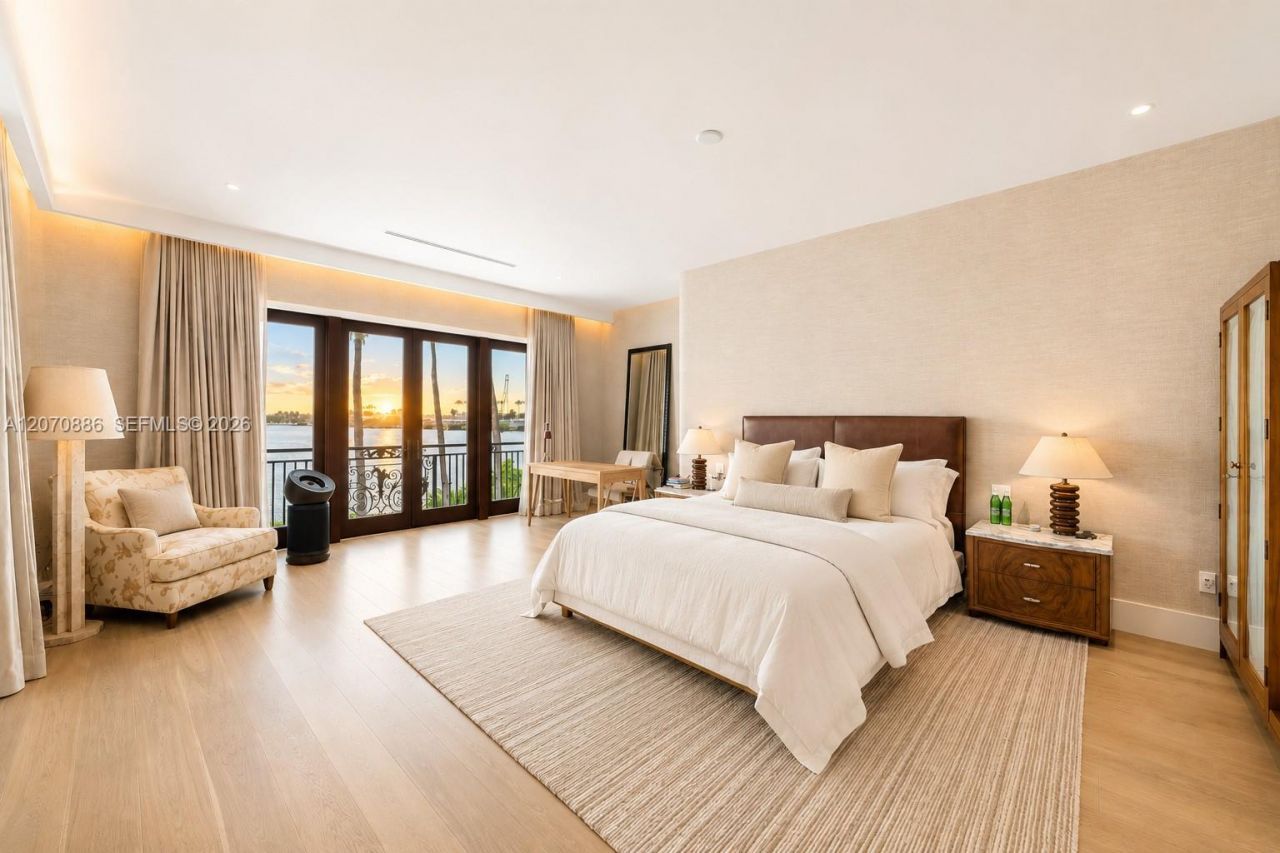 4 Palm Ave, Miami Beach, FL 33139 Photo