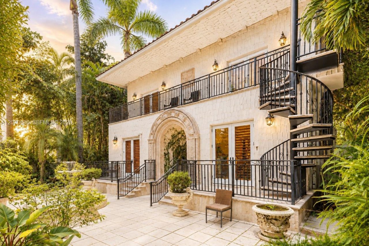 4 Palm Ave, Miami Beach, FL 33139 Photo