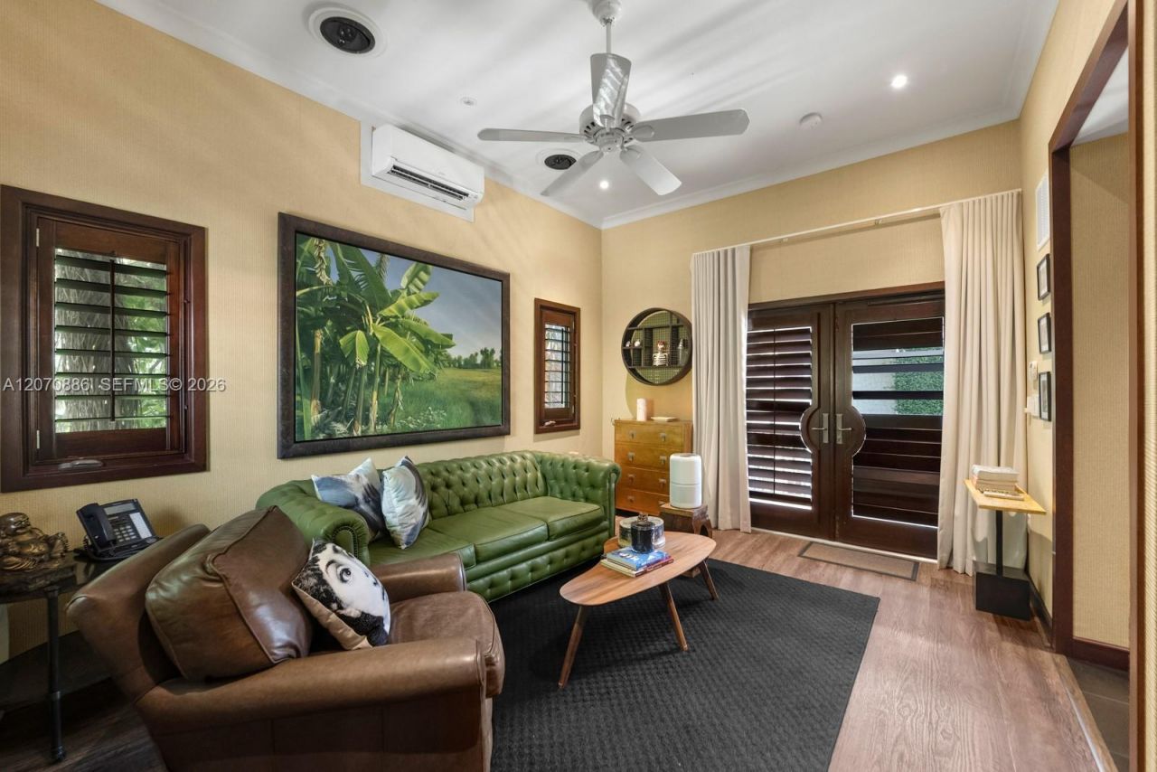 4 Palm Ave, Miami Beach, FL 33139 Photo