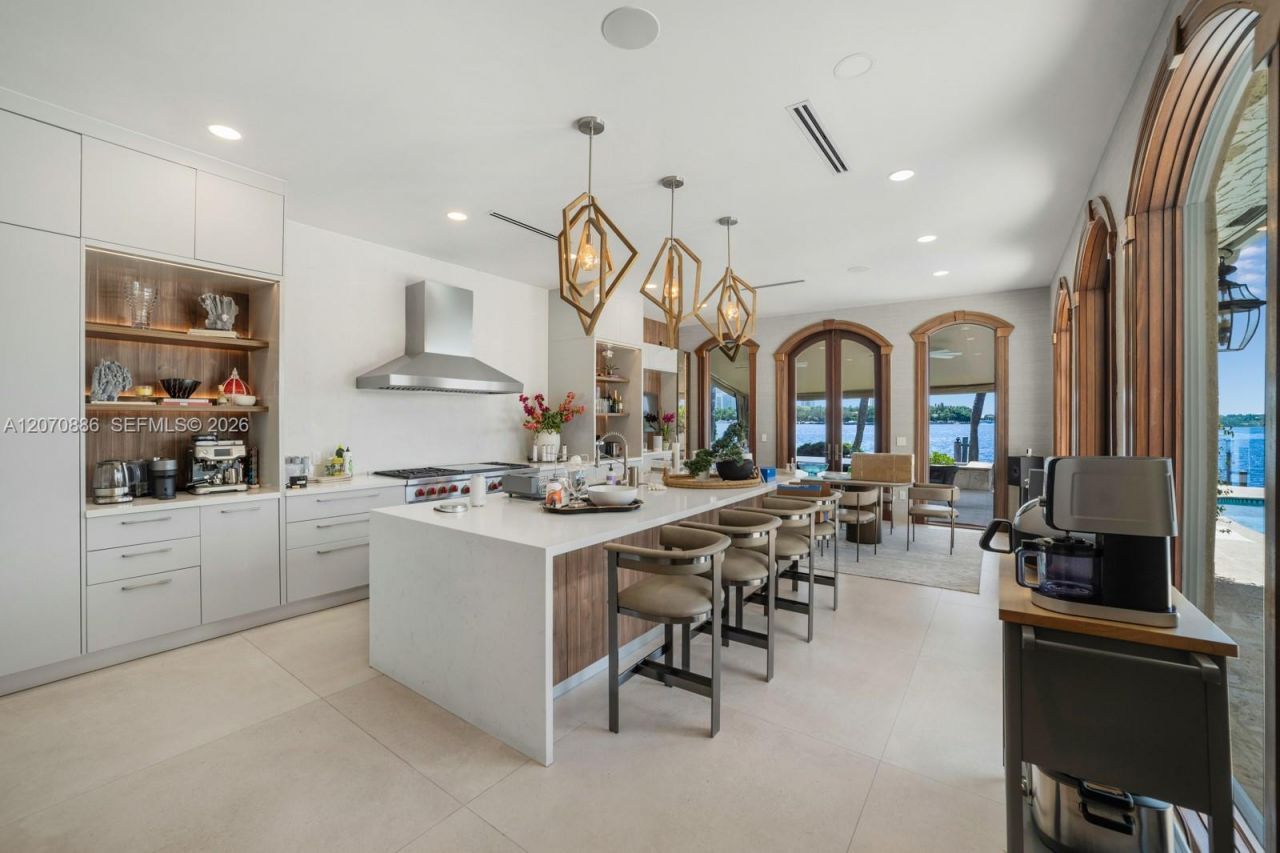 4 Palm Ave, Miami Beach, FL 33139 Photo