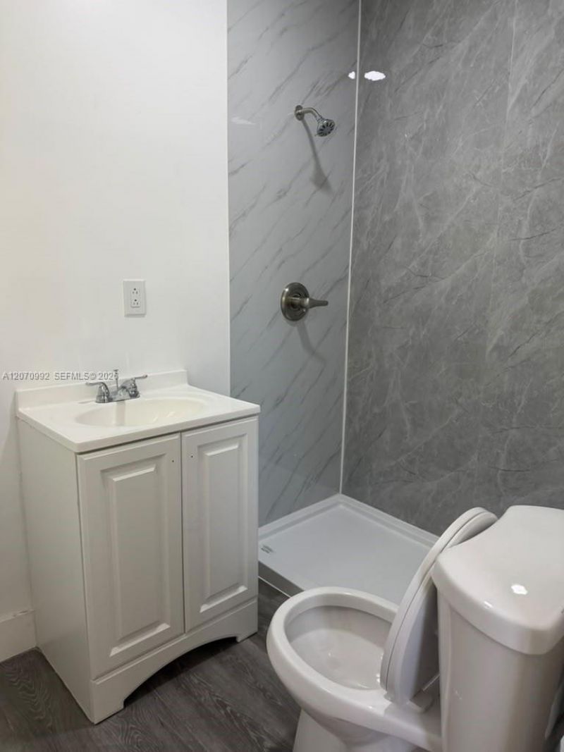 1236 NW 28th St, Unit 2, Miami, FL 33142 Photo