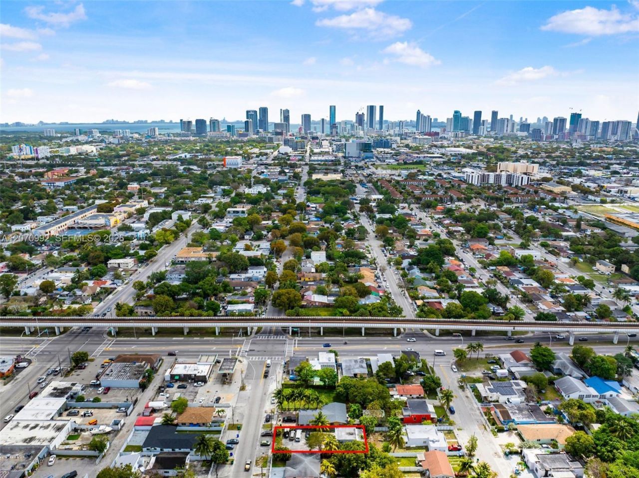 1236 NW 28th St , Unit 2, Miami, FL 33142 Photo