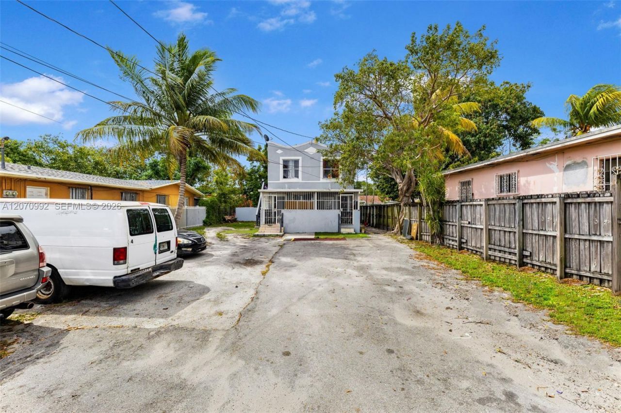 1236 NW 28th St , Unit 2, Miami, FL 33142 Photo