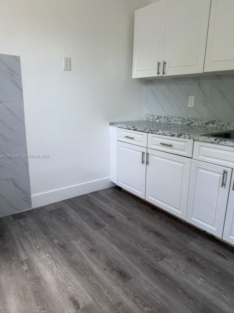 1236 NW 28th St, Unit 2, Miami, FL 33142 Photo