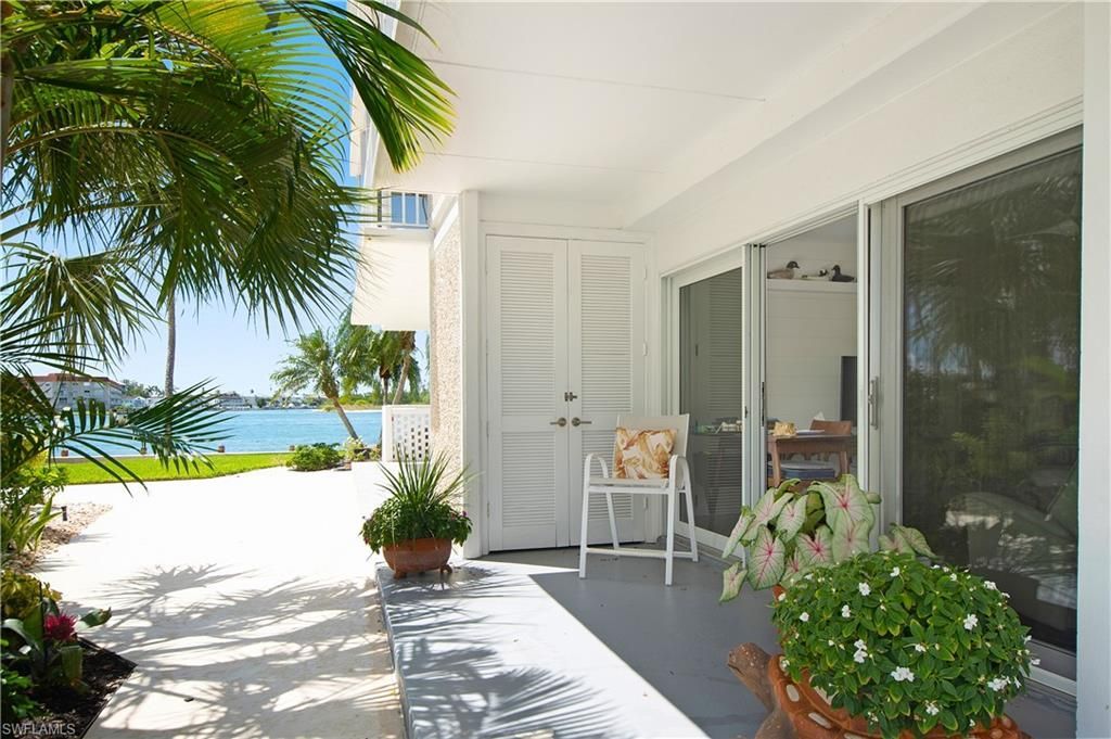 60 Pelican St W, Unit 103, Naples, FL 34113 Photo