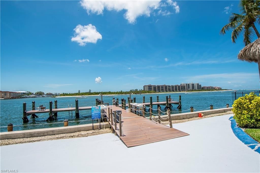 60 Pelican St W, Unit 103, Naples, FL 34113 Photo