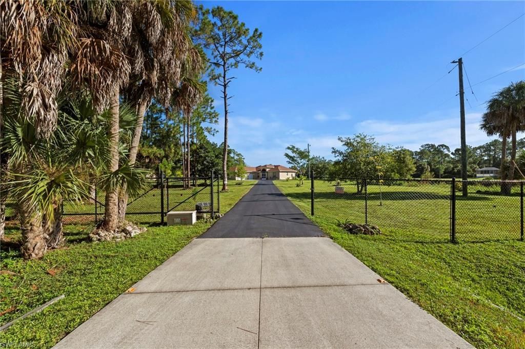2233 18th Ave Ne, Naples, FL 34120 Photo