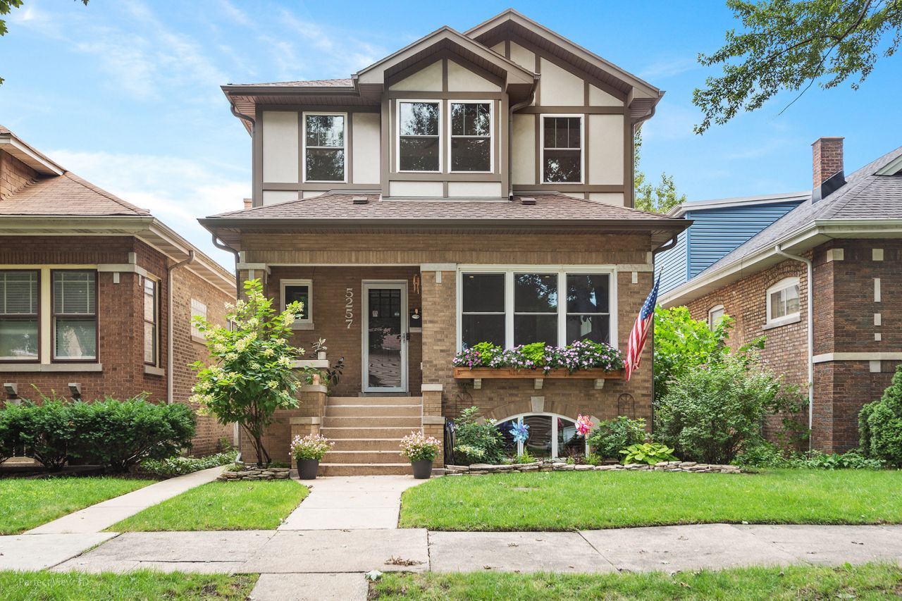 5257 N Laporte Avenue, Chicago, IL 60630 Main Photo