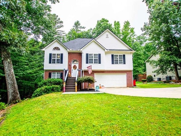 5235 Hilltop Drive , Villa Rica, GA 30180