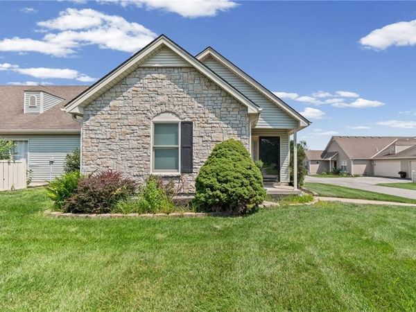 9831 N POTTER Avenue, Kansas City, MO 64157
