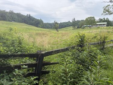367 Banks Branch Road, Campton, KY 41301