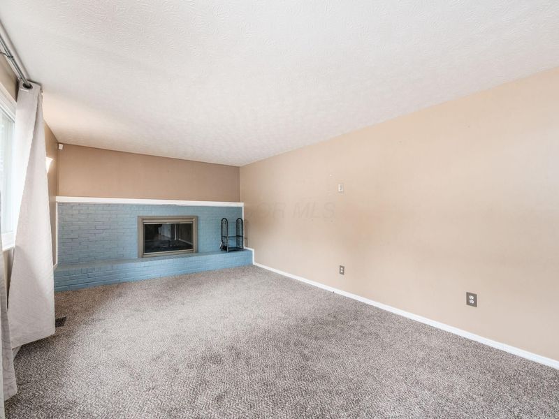 5960 Winterberry Drive , Galloway, OH 43119 Photo 22