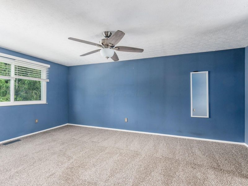 5960 Winterberry Drive , Galloway, OH 43119 Photo 38