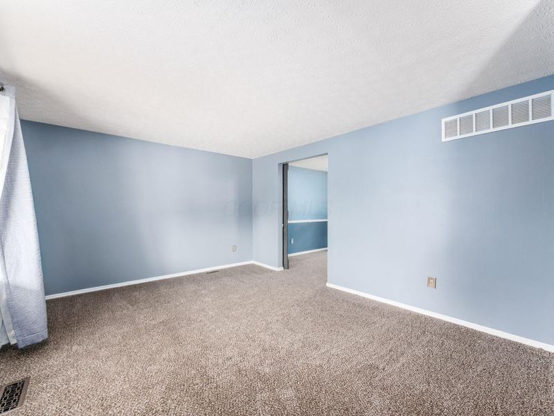 5960 Winterberry Drive , Galloway, OH 43119 Photo 7
