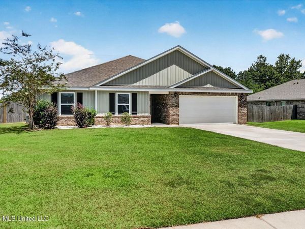15266 Cypress Way, Biloxi, MS 39532