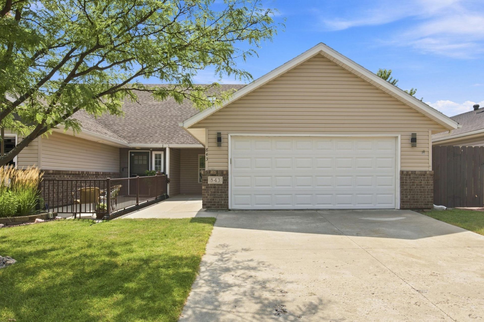 843 12 1/2 Avenue W, West Fargo, ND 58078 Main Photo
