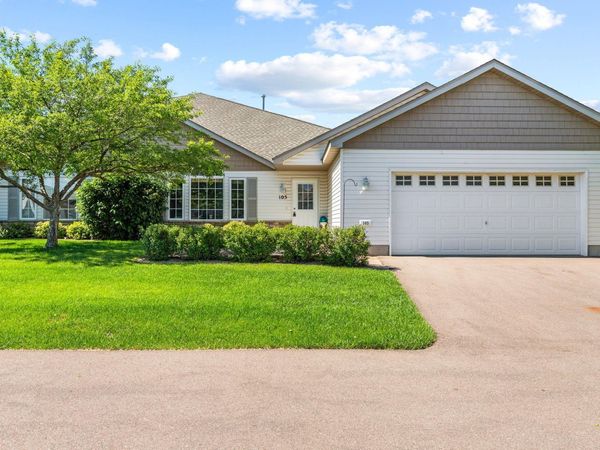 105 Bridgewater Trail, Hudson, WI 54016