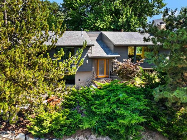561 E Balmoral Rd, Boise, ID 83702