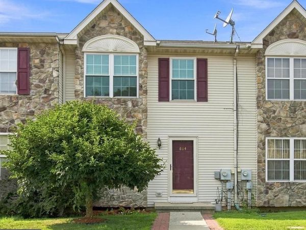 804 DOGWOOD LANE, COLLEGEVILLE, PA 19426