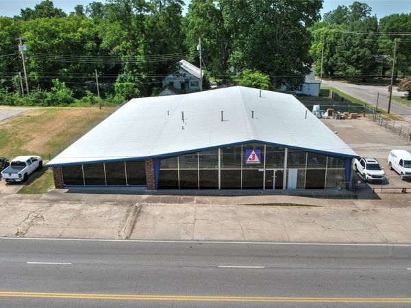 1615 W Okmulgee , Muskogee, OK 74401