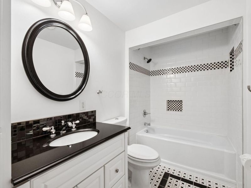 2433 Fishinger Road, Upper Arlington, OH 43221 Photo 31