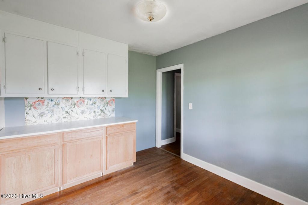 111 Carroll Avenue Nw Photo 6