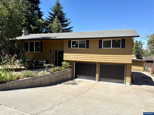 1053 Windemere Dr NW, Salem, OR 97304