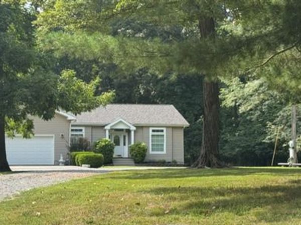 15577 N Stone Lane, Mt Vernon, IL 62864