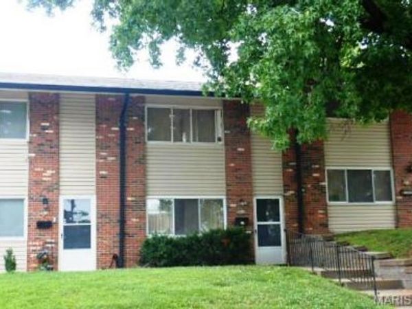9072 Villaridge Court, St Louis, MO 63123